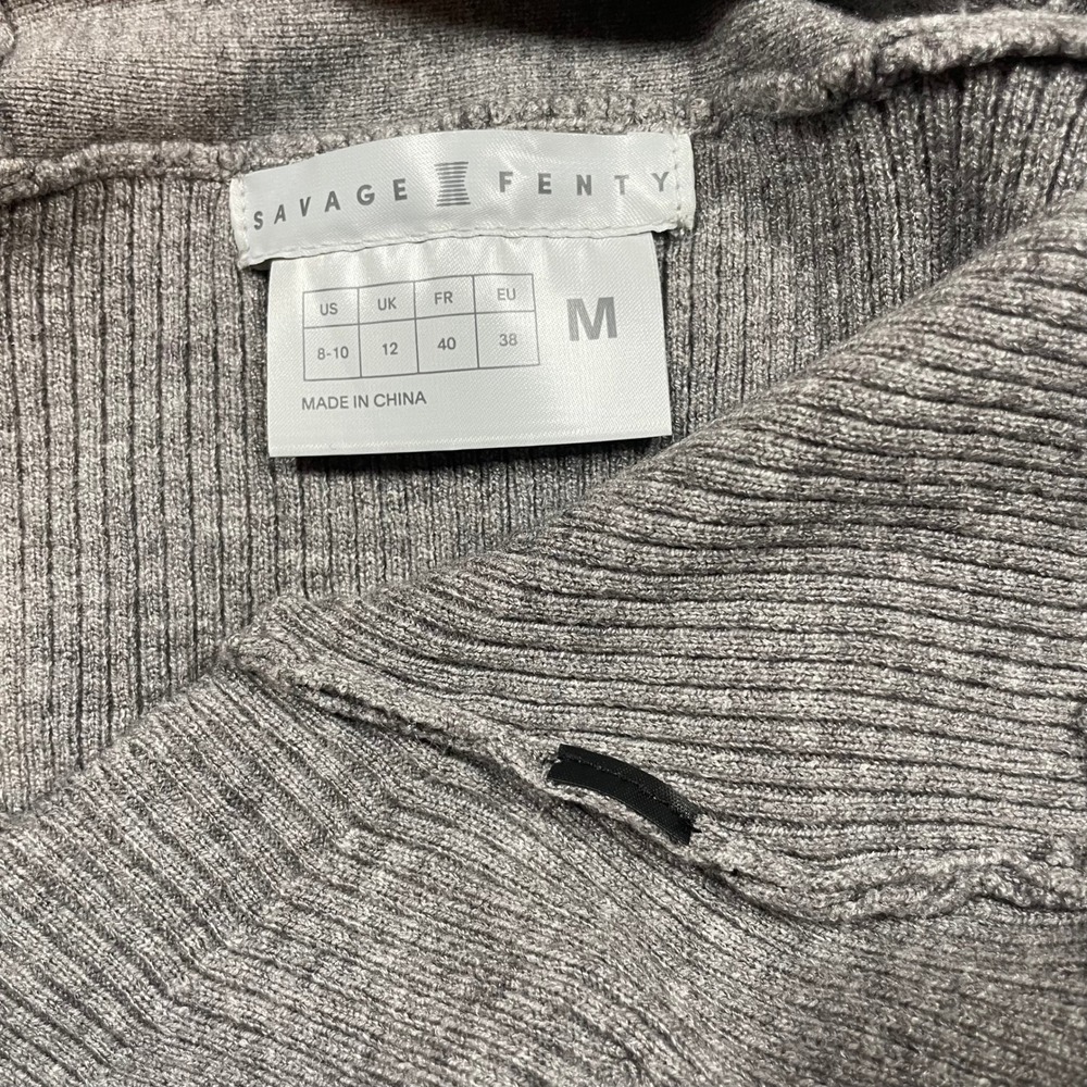 Savage X Fenty Crop Top Womens Medium Gray Ribbed Mock Neck Open Back - Picture 7 of 8